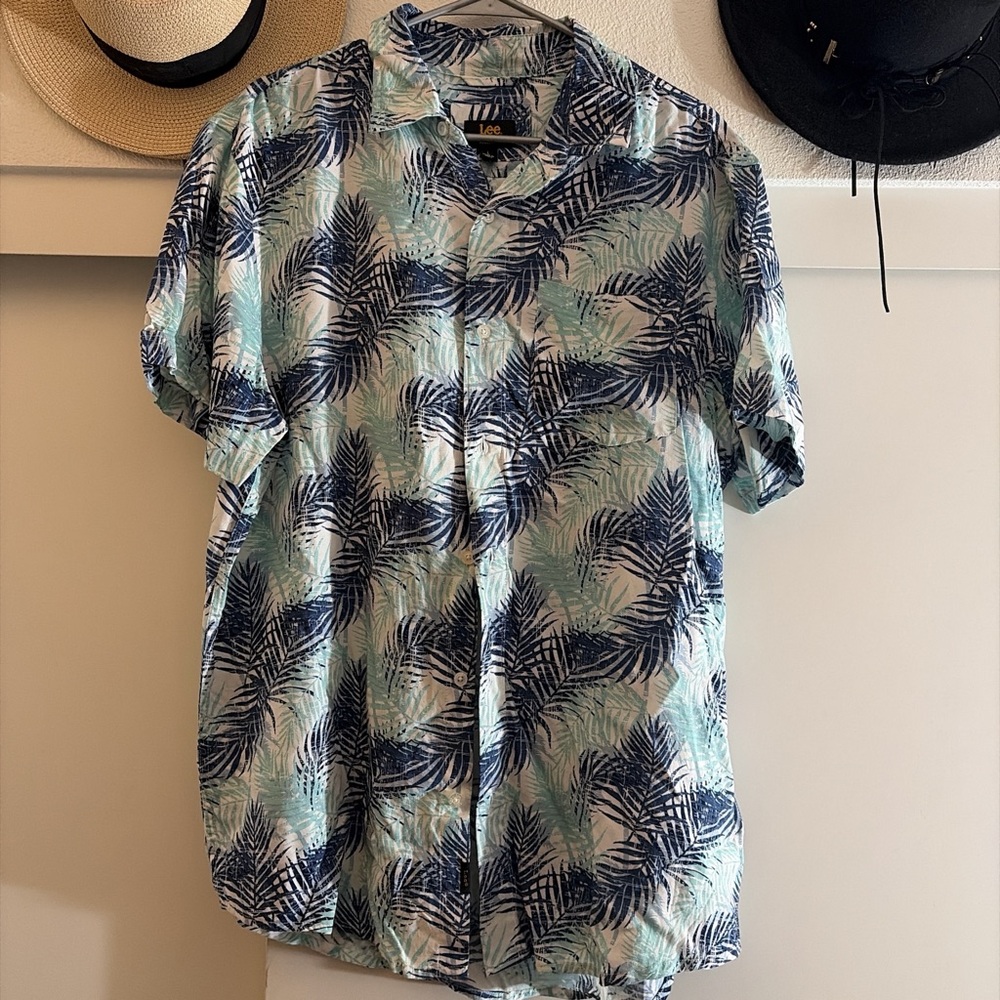 Lee Men's Blue Leaf Print Shirt